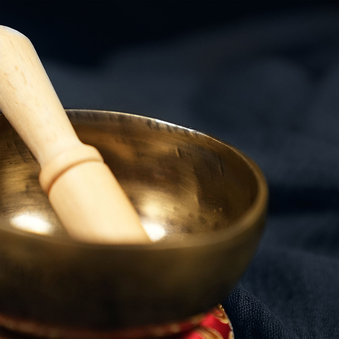 Singing Bowl-Clear the Space & Cleanse the Cards.